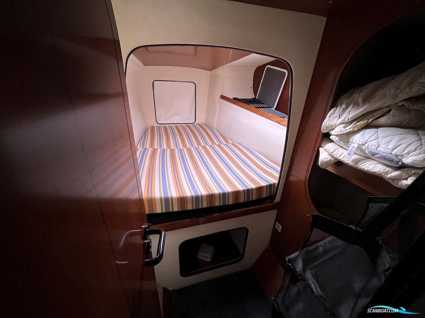 Athena38 Fountaine Pajot