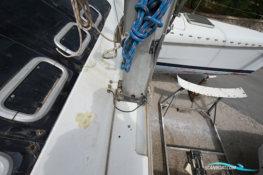 Beneteau Blue II Catamaran