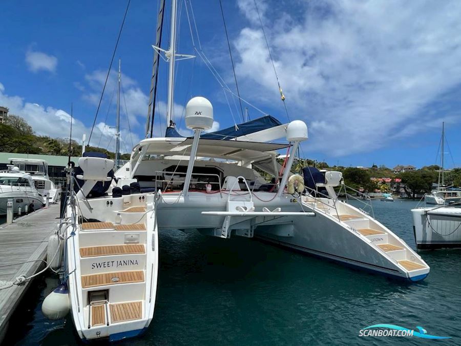 Catana 582