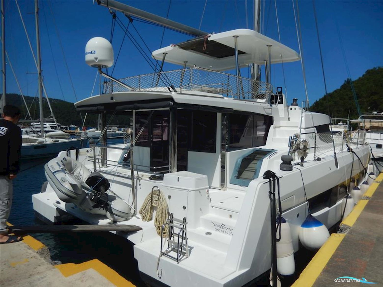 Catana Bali 4.8