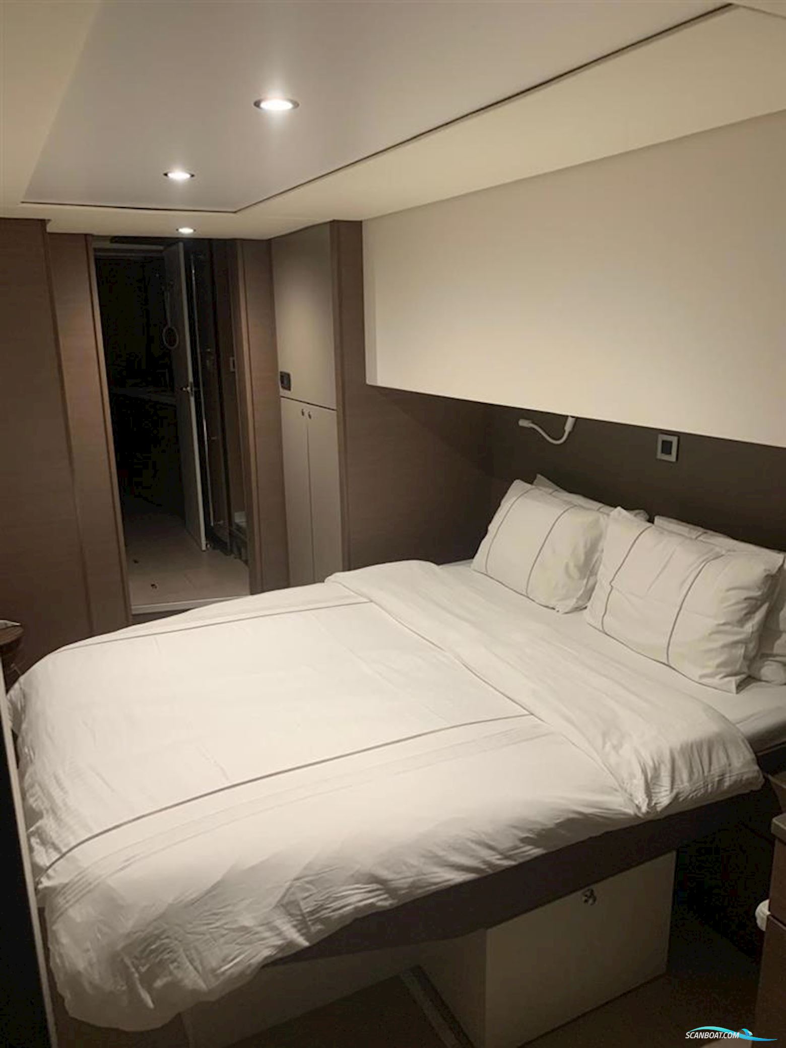 Catana Bali 4.8