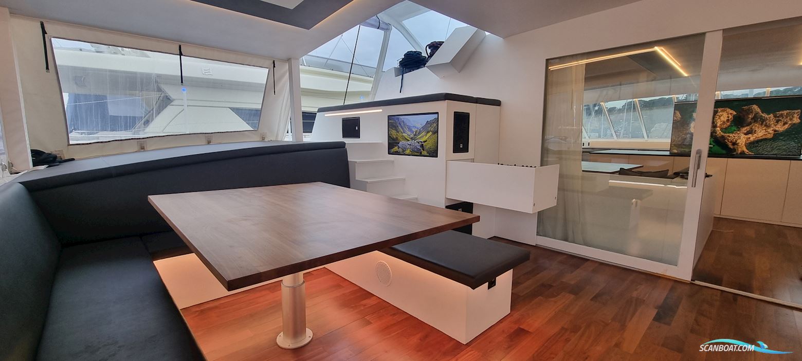Custom 22m Catamaran