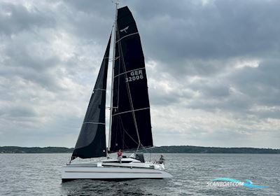 Dragonfly 32 Flerskrogsbåd 2013, med Yanmar motor, Tyskland