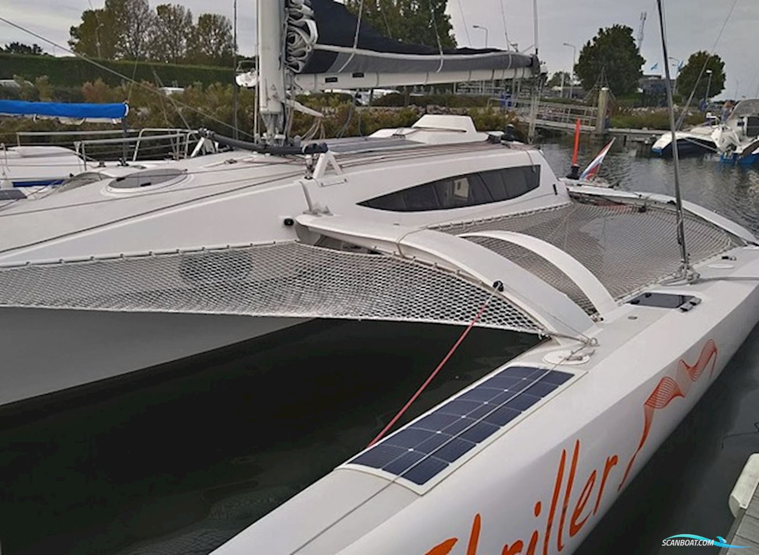 Farrier F32R-S folding trimaran