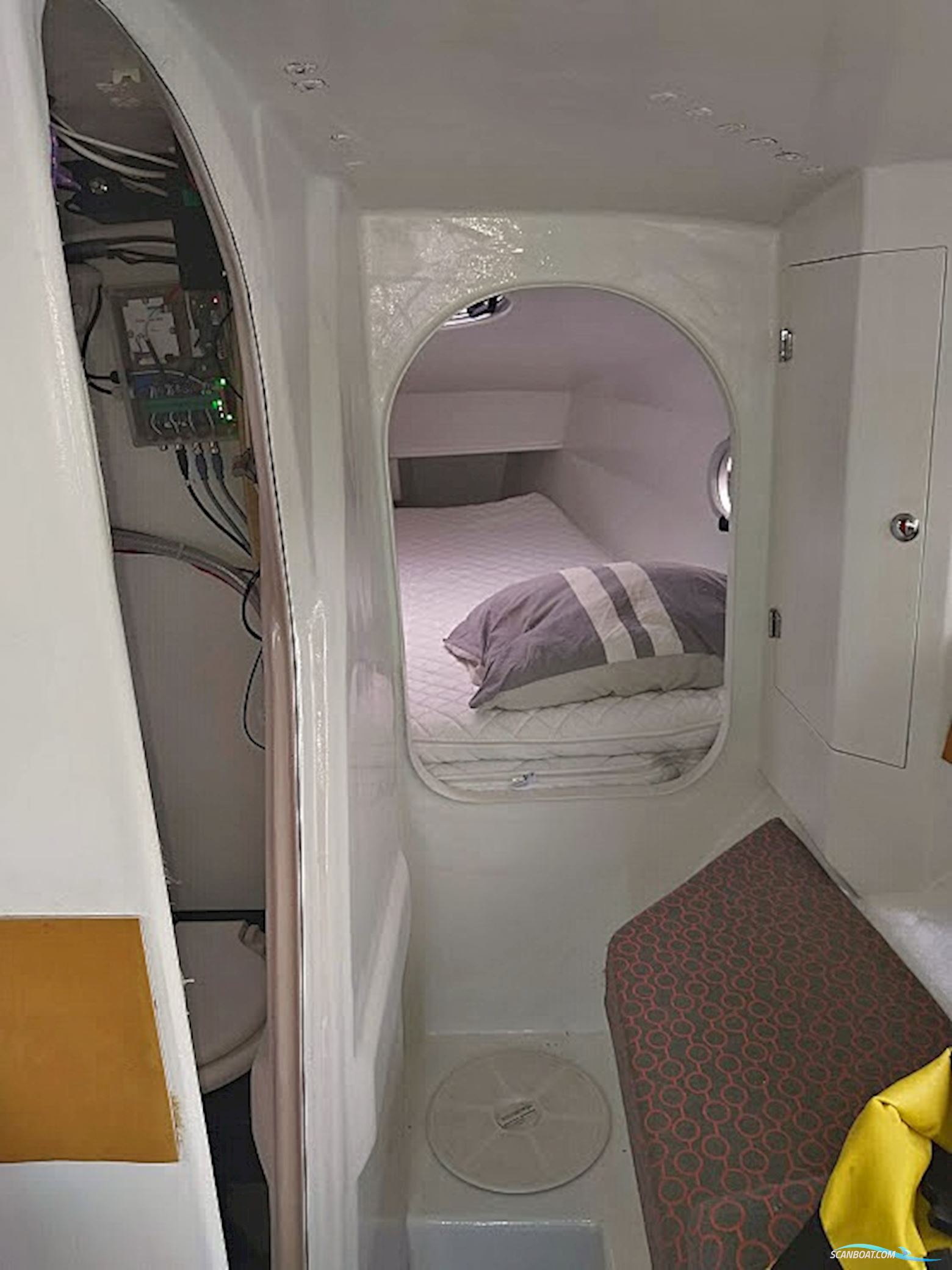 Farrier F34-R folding trimaran