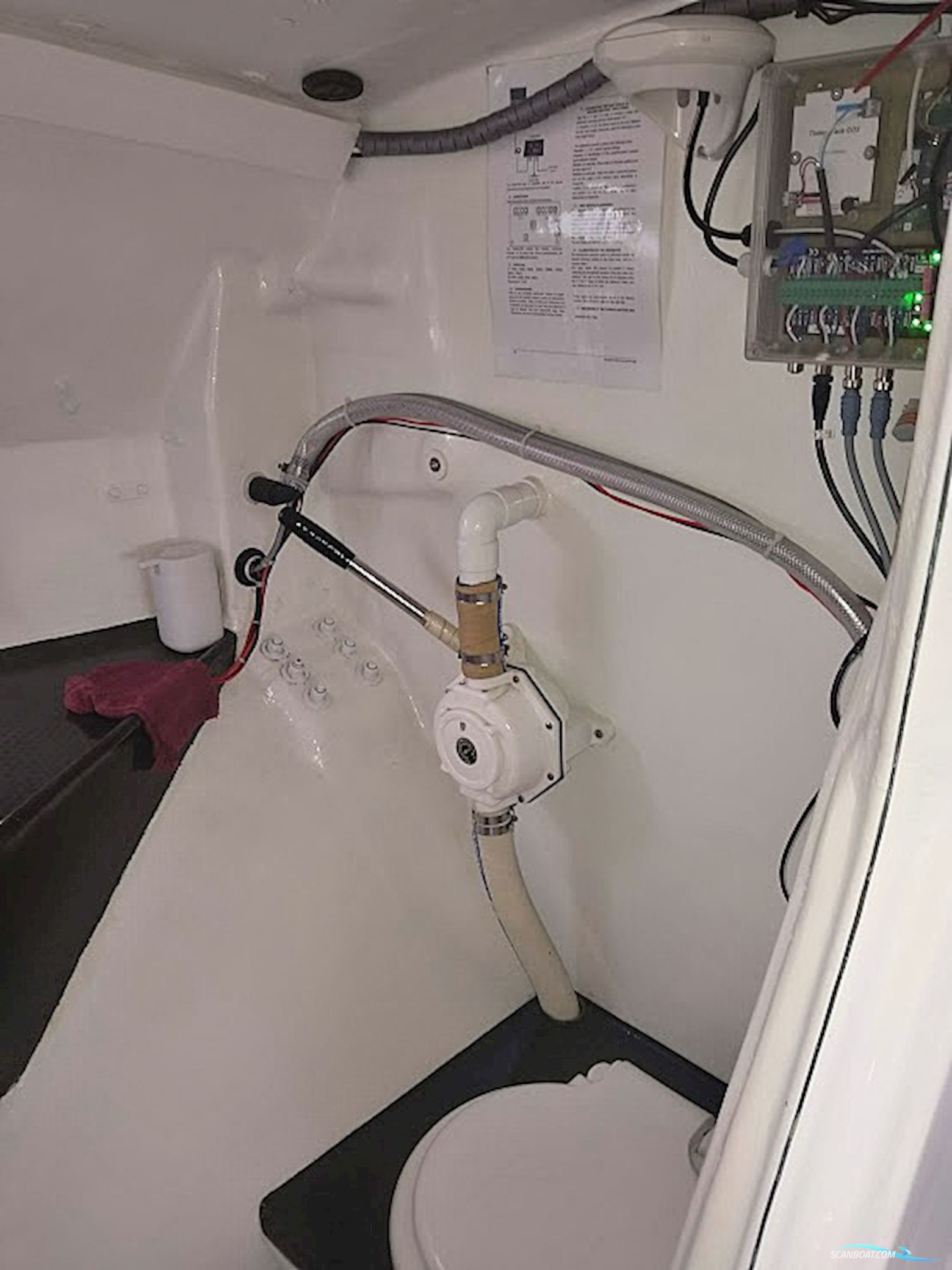 Farrier F34-R folding trimaran