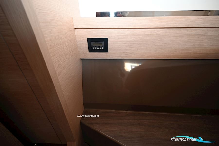 Fountaine Pajot Astrea 42