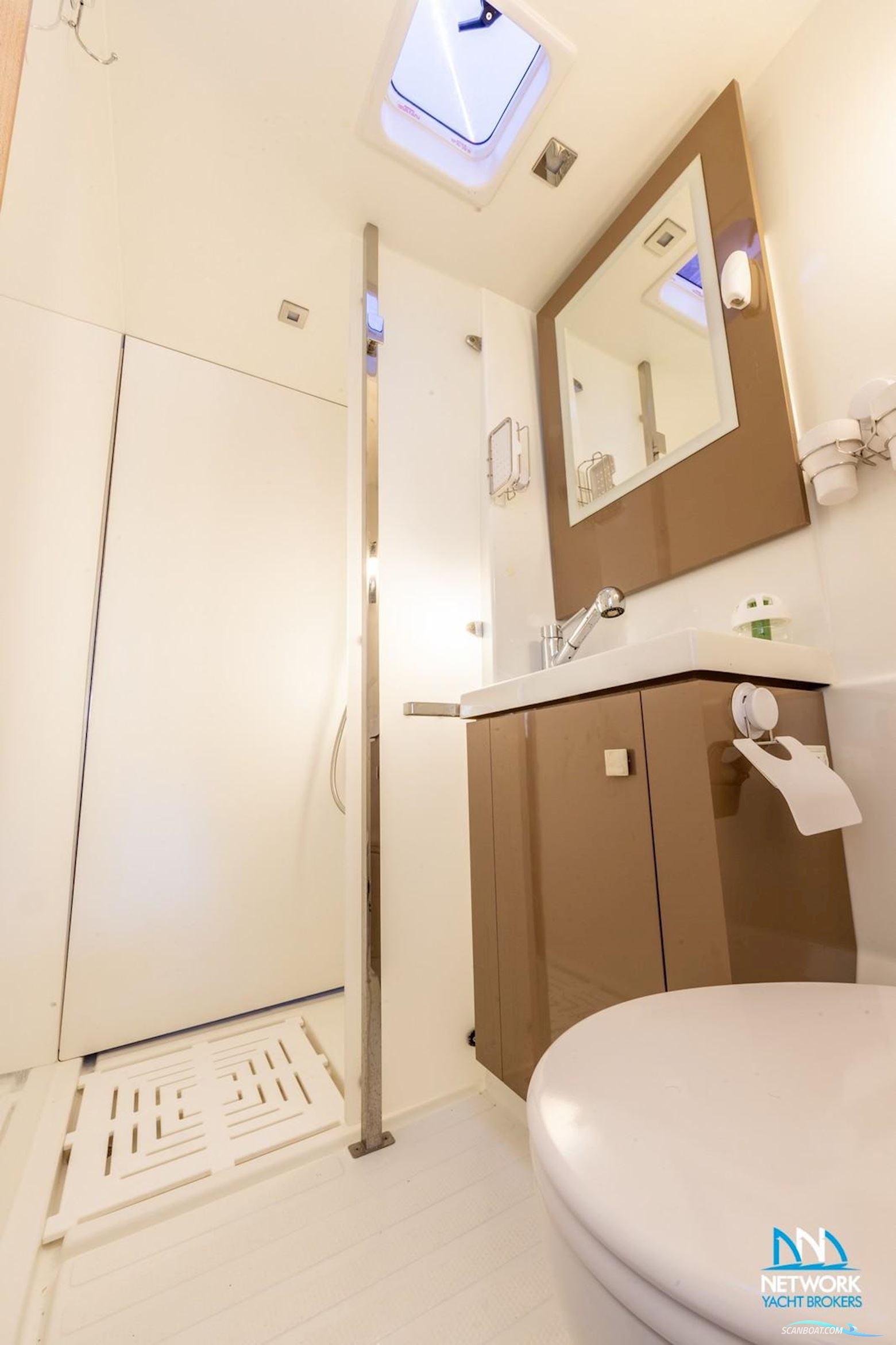 Fountaine Pajot Astrea 42