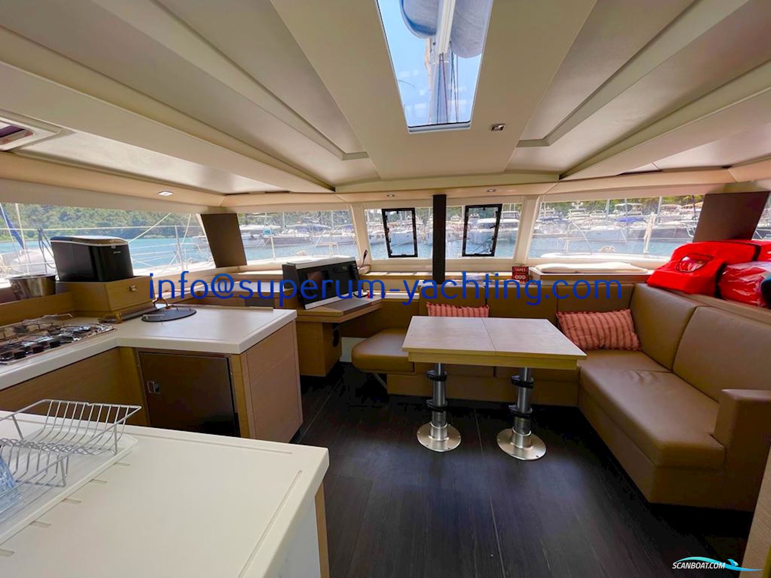 Fountaine Pajot Astrea 42