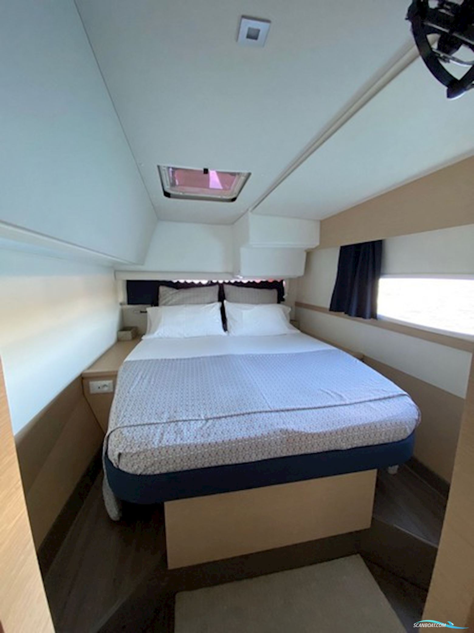 Fountaine Pajot Helia 44