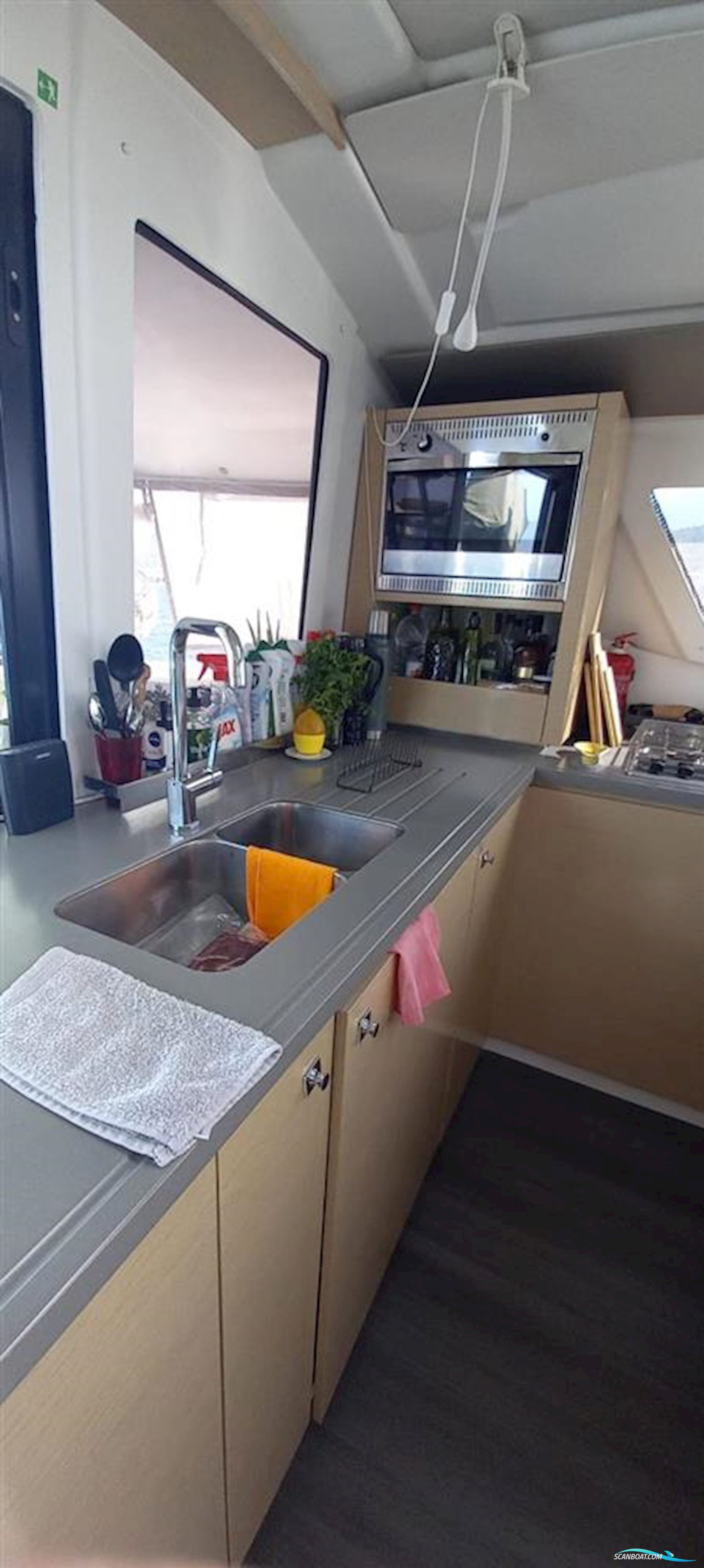 Fountaine Pajot Helia 44