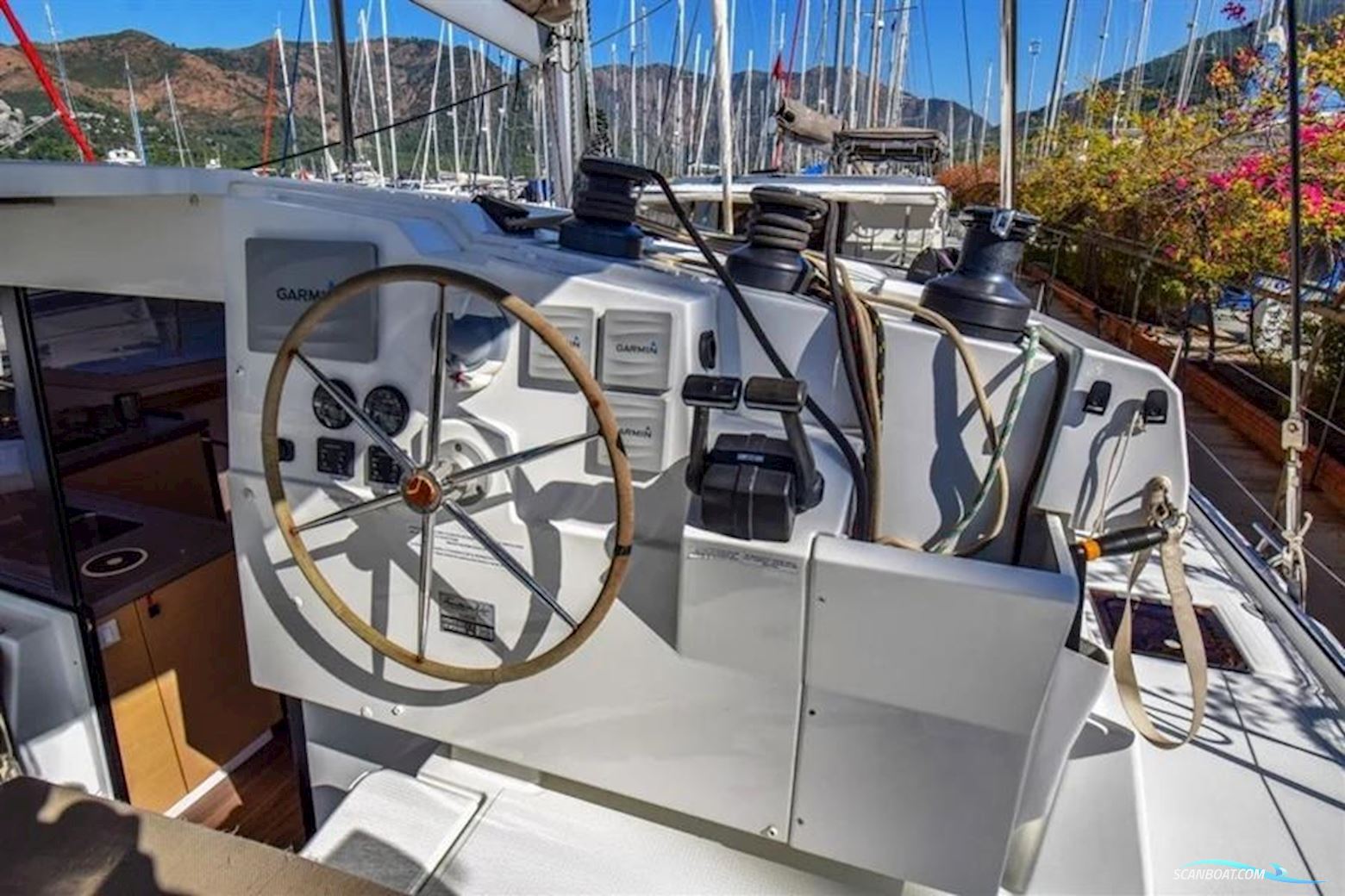 Fountaine Pajot Lucia 40