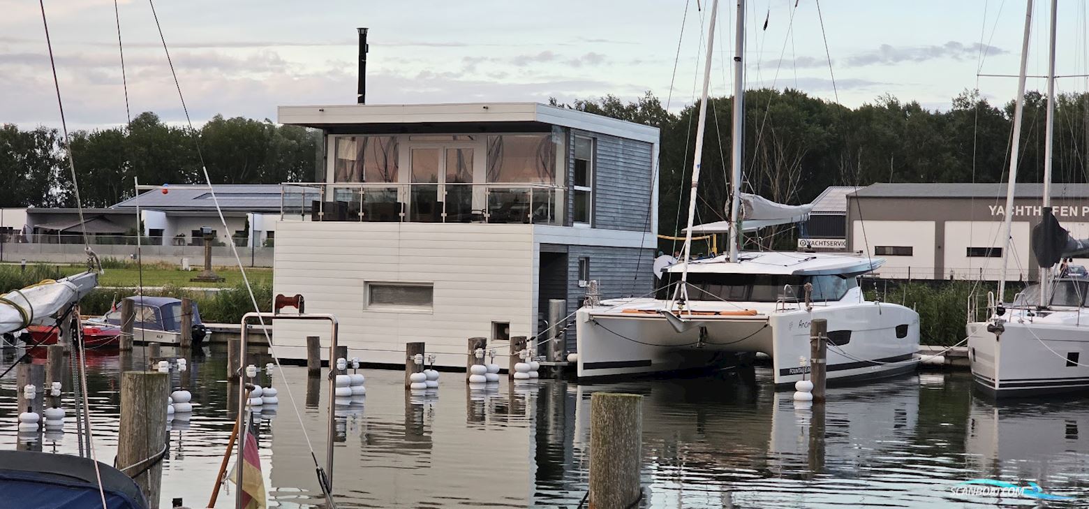 Fountaine Pajot Lucia 40