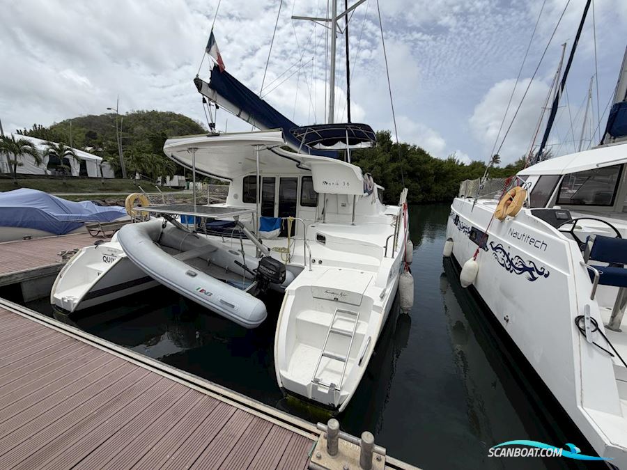 Fountaine Pajot Mahe 36 Evolution Flerskrogsbåd 2014, med Volvo D1-30 motor, Martinique