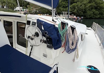 Fountaine Pajot Mahe 36 Evolution Flerskrogsbåd 2014, med Volvo D1-30 motor, Martinique