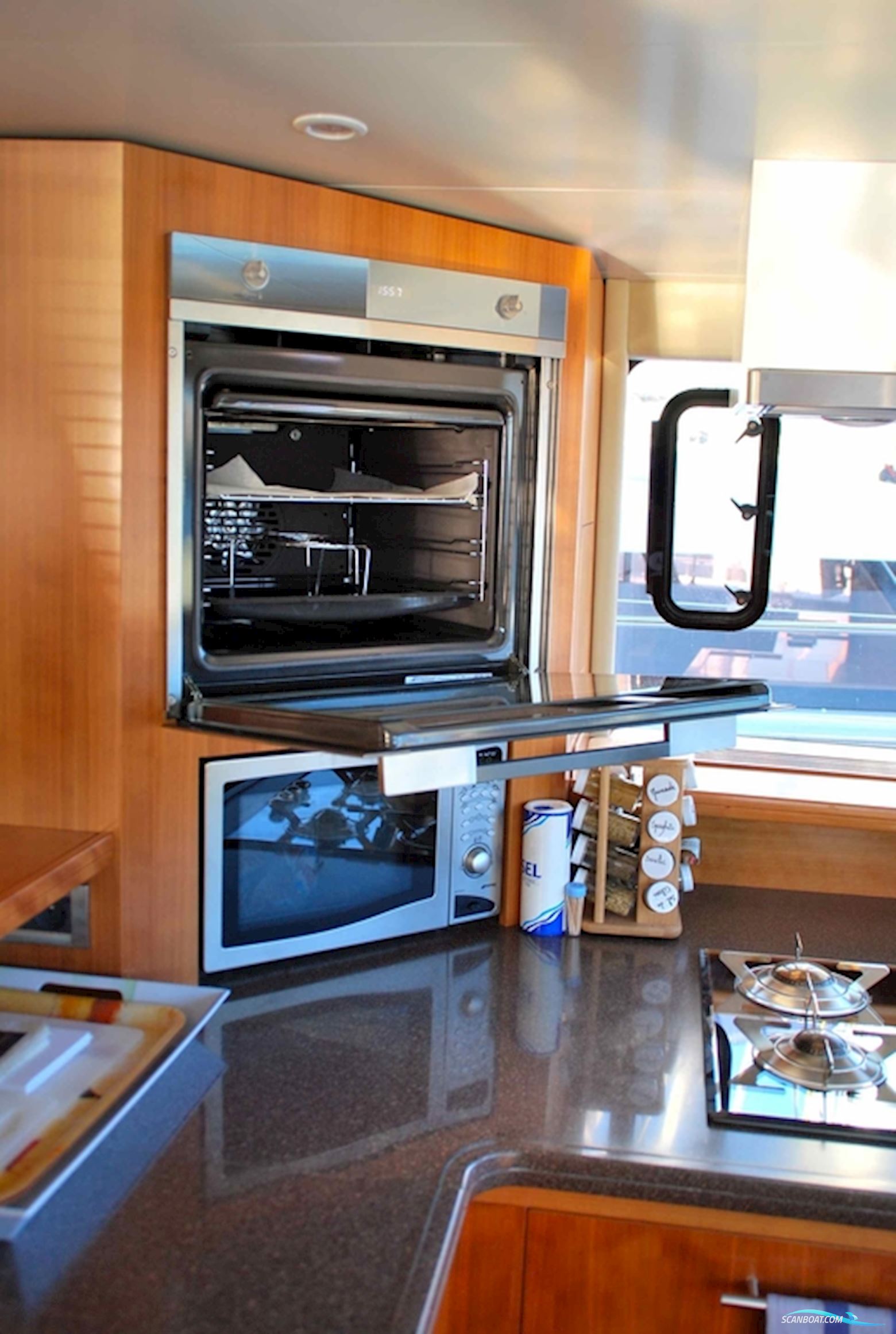 Fountaine Pajot Queensland 55