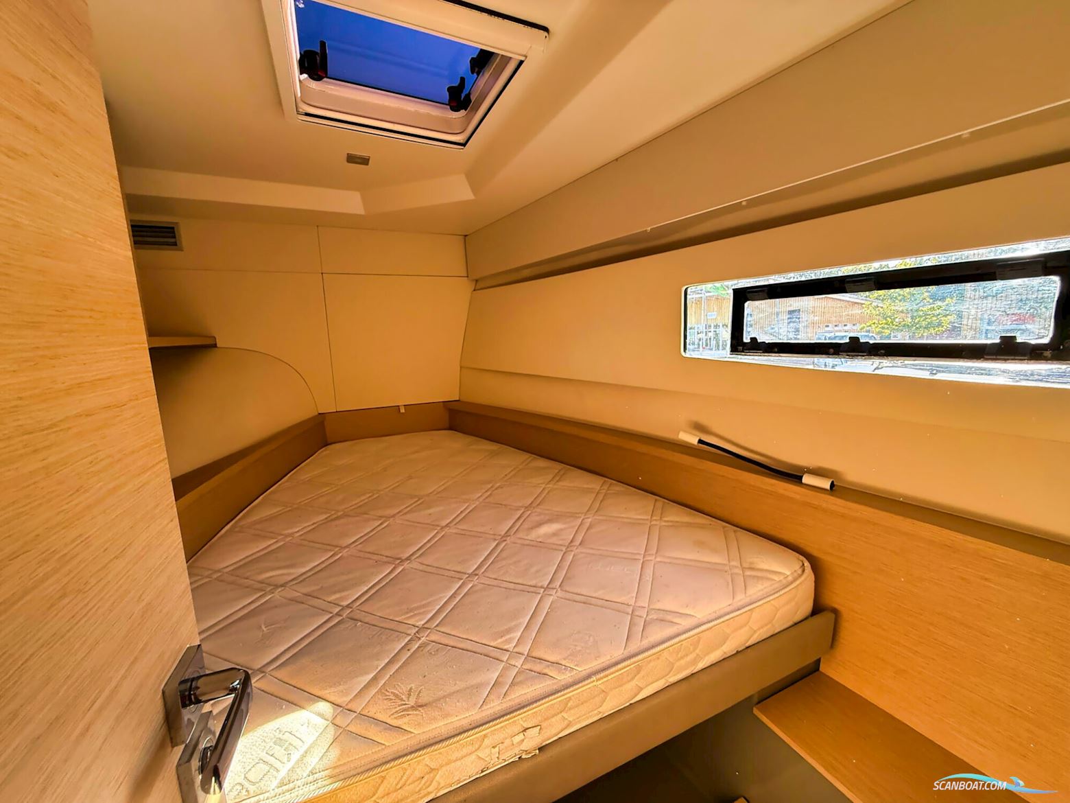 Fountaine Payot Motorcatamaran MY 37