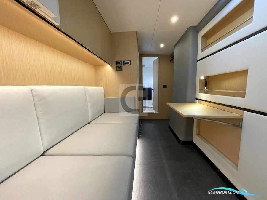 Ice Yachts ICE CAT 61