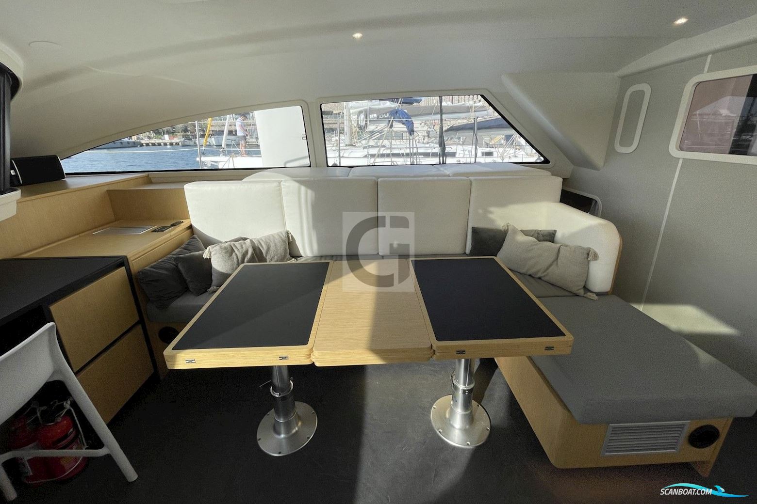 Ice Yachts Ice Cat 61
