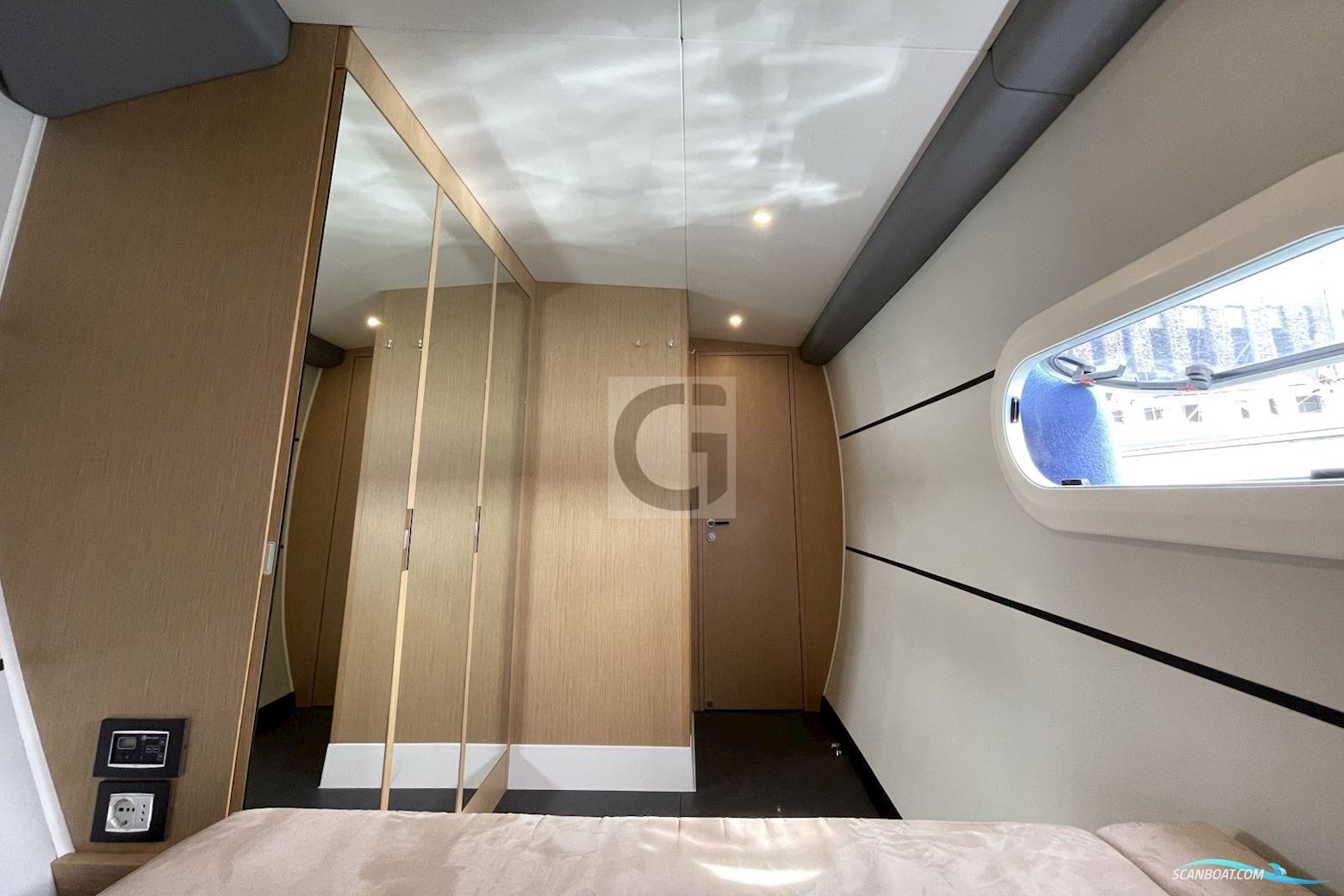Ice Yachts Ice Cat 61
