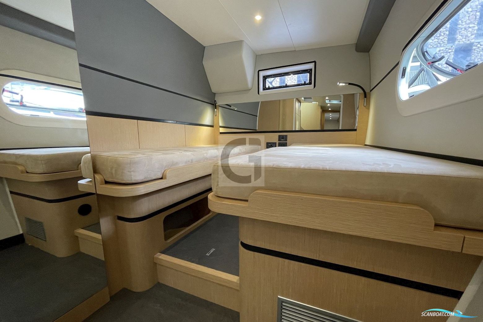 Ice Yachts Ice Cat 61
