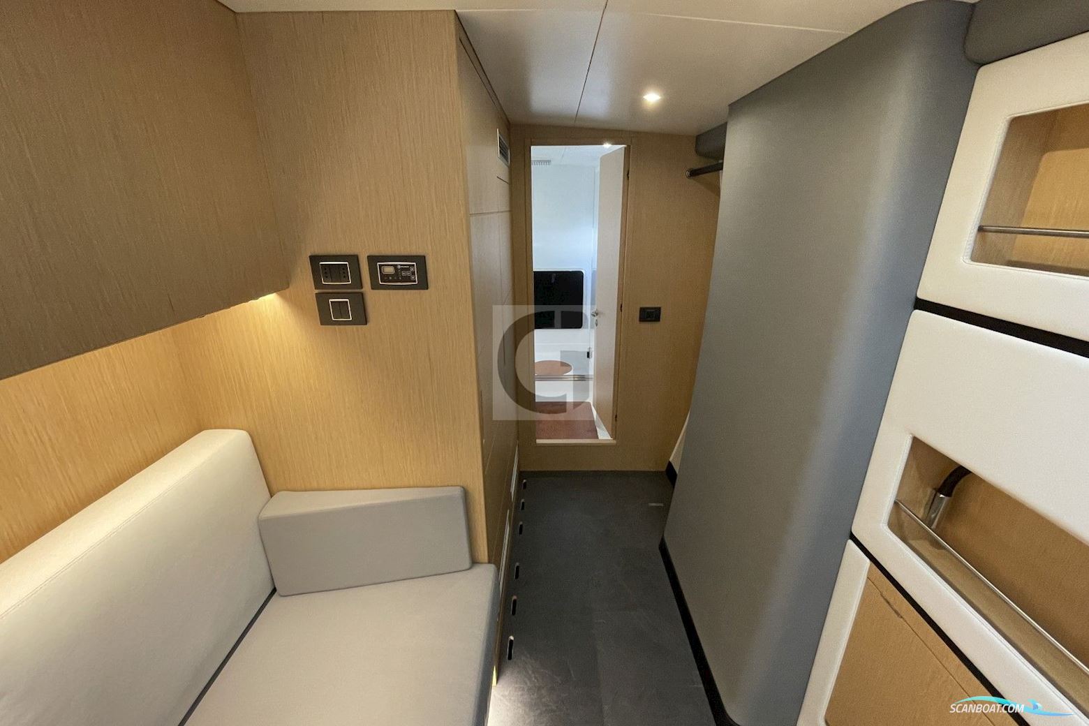 Ice Yachts Ice Cat 61