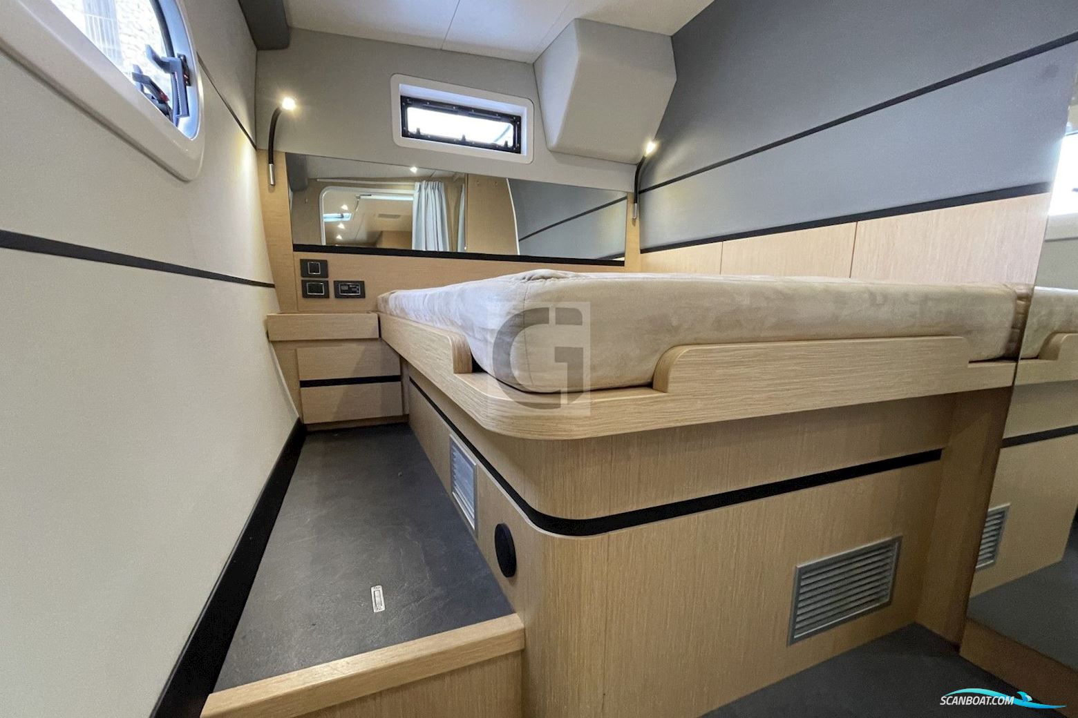 Ice Yachts Ice Cat 61