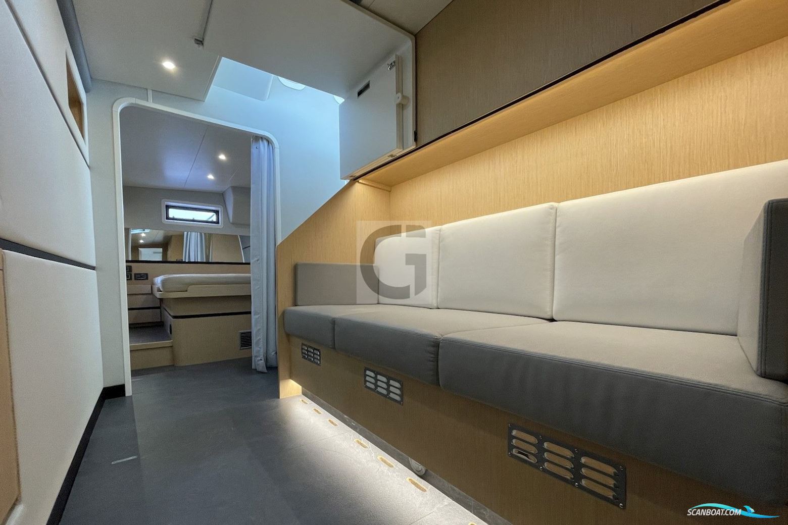 Ice Yachts Ice Cat 61