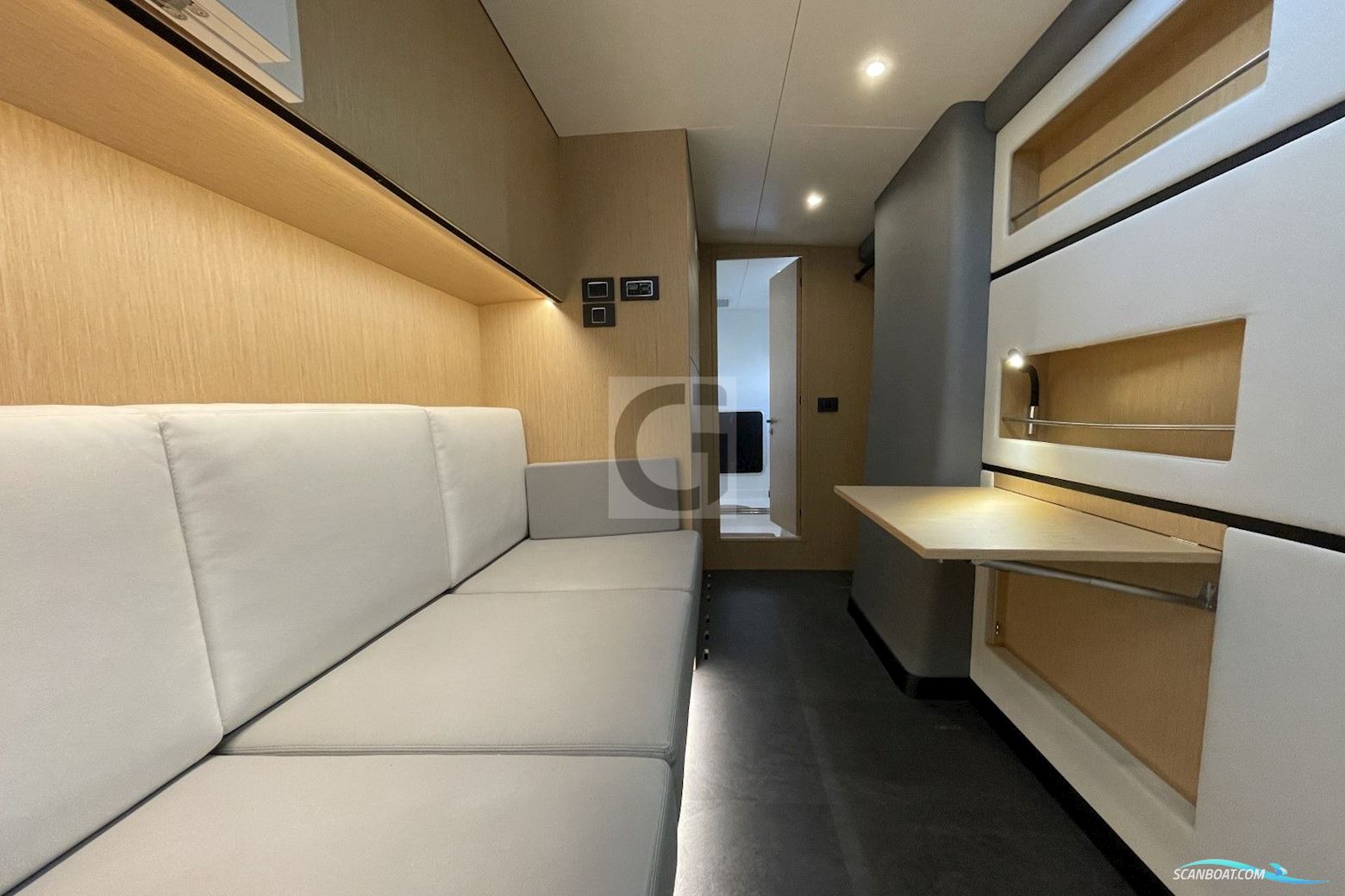Ice Yachts Ice Cat 61