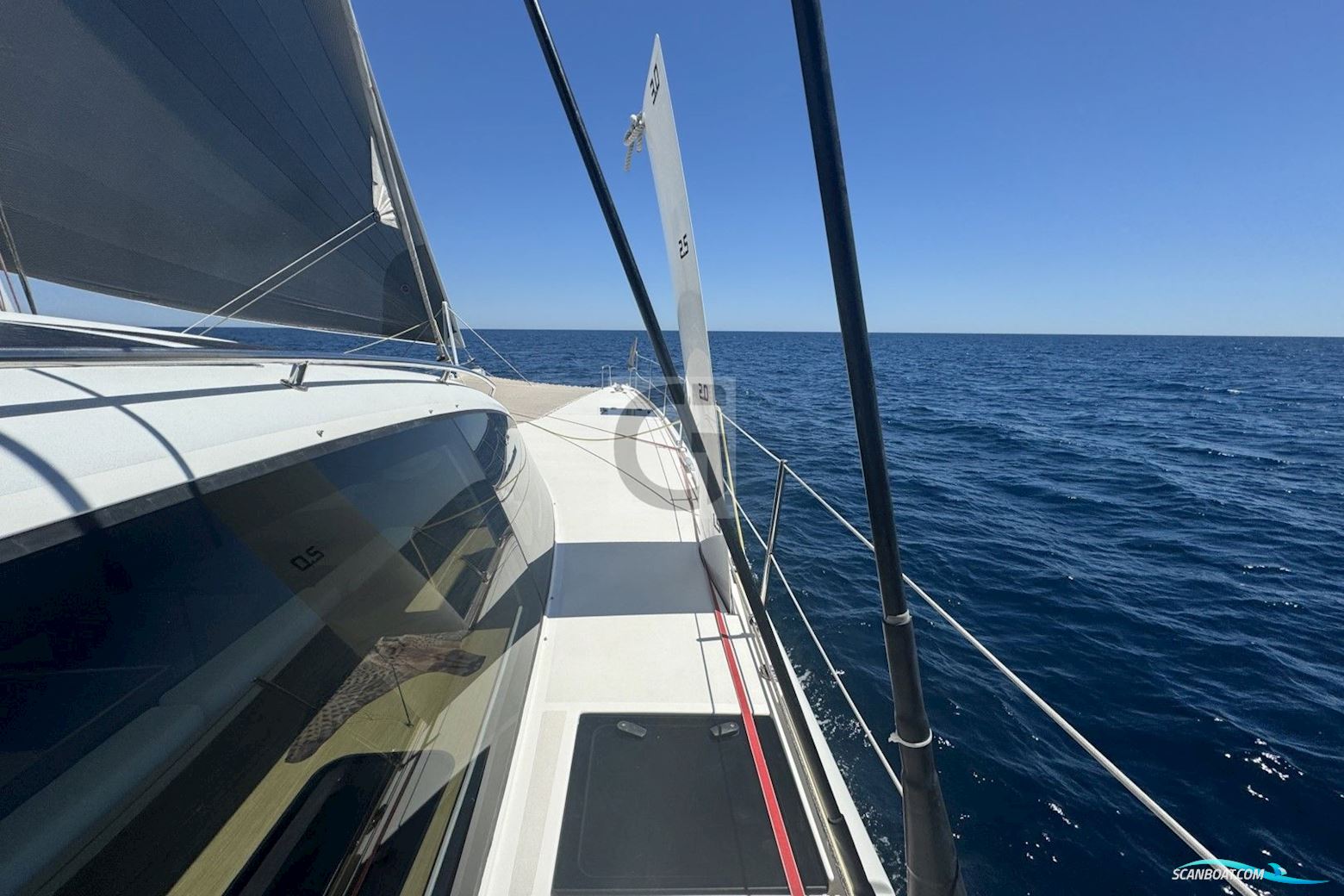 Ice Yachts Ice Cat 61