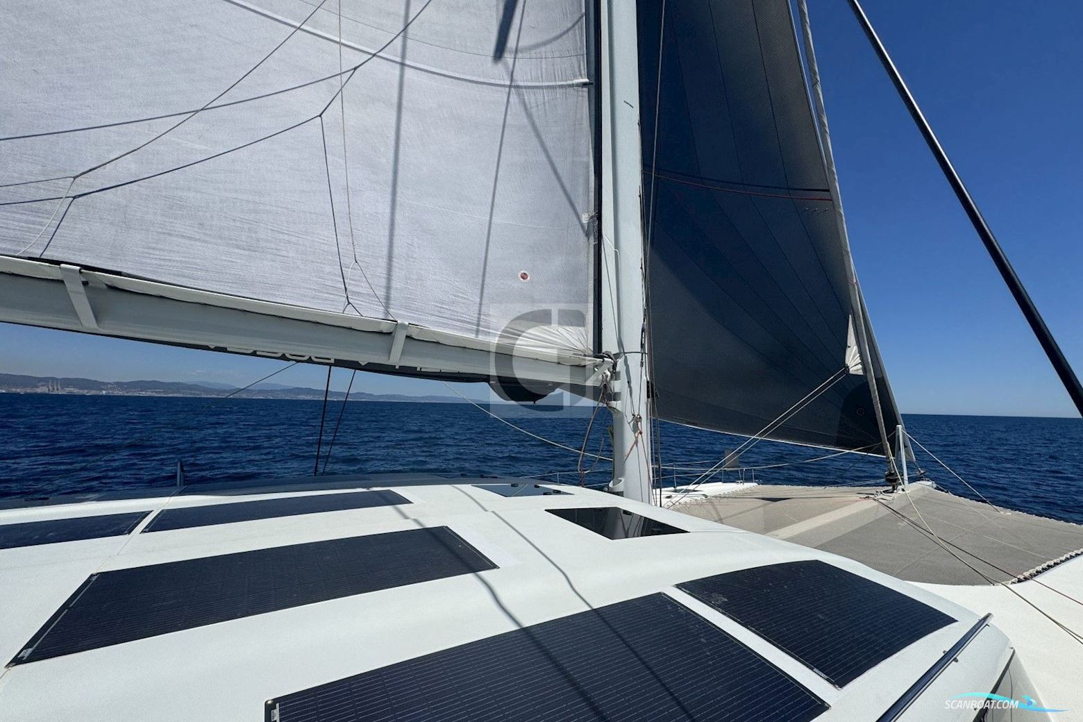 Ice Yachts Ice Cat 61