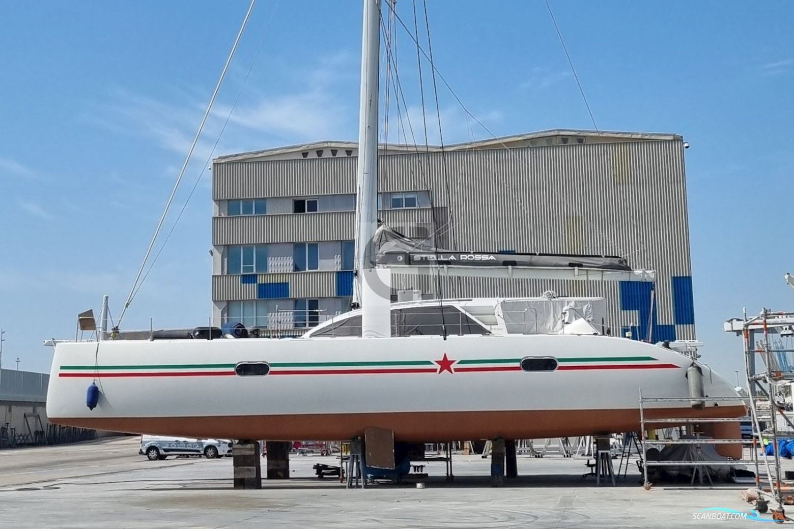 Ice Yachts Ice Cat 61