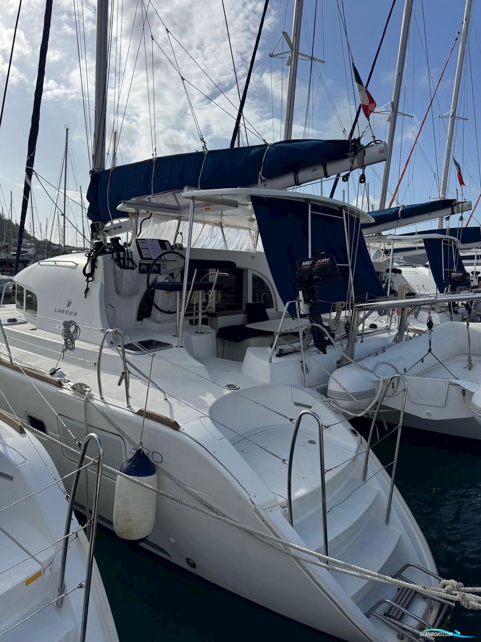 Lagoon 380 Flerskrogsbåd 2018, med Yanmar motor, Ej oplyst