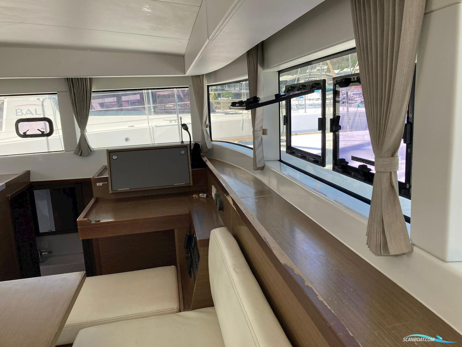 Lagoon 40