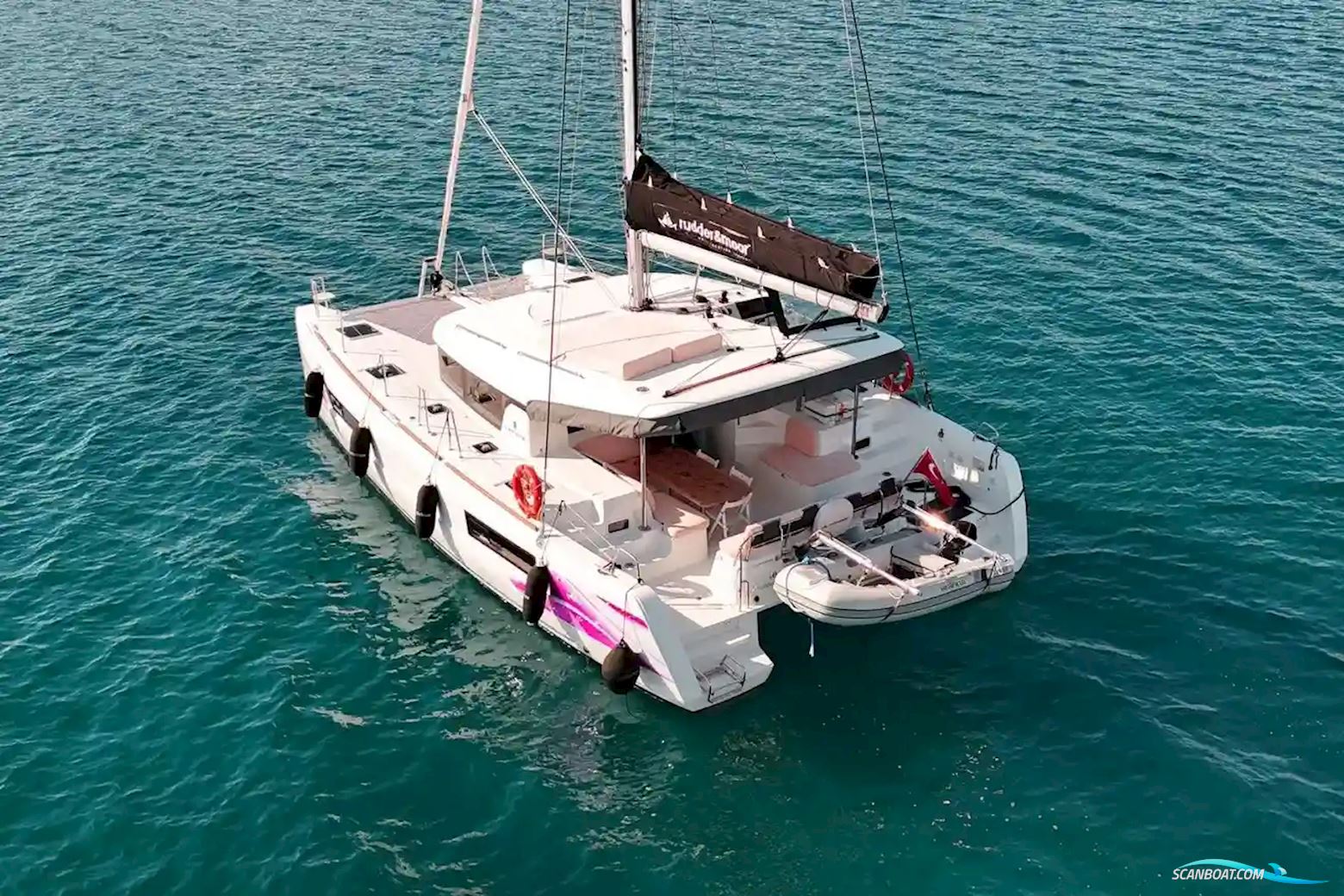 Lagoon 40