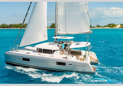 Lagoon 42 Flerskrogsbåd 2017, med Yanmar 4JH57 motor, Ej oplyst
