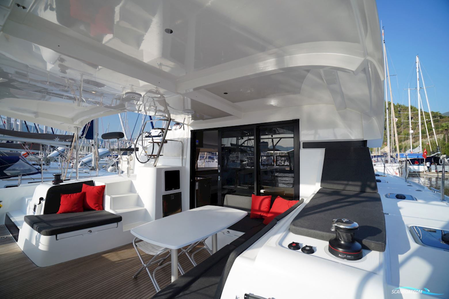 Lagoon 42