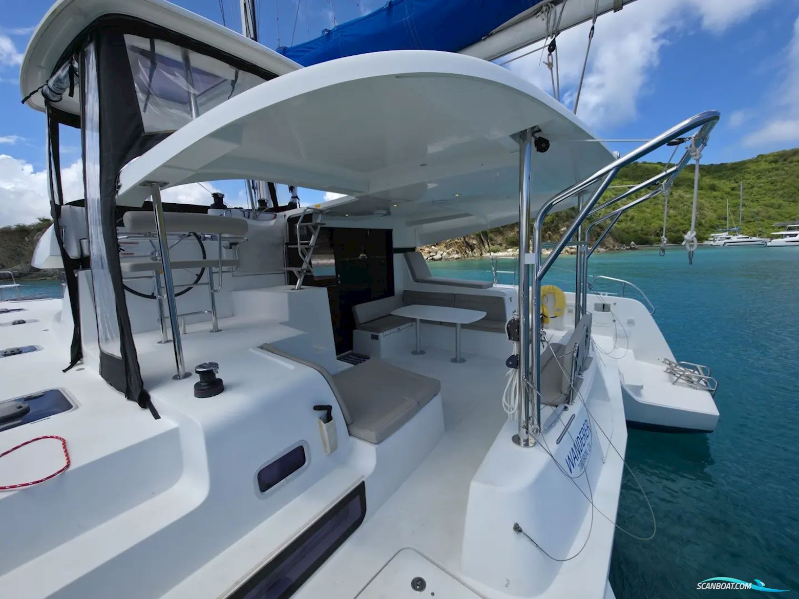 Lagoon 42