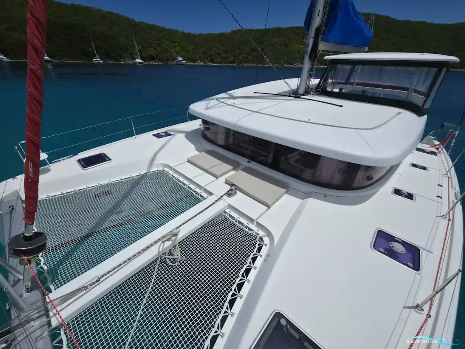 Lagoon 42