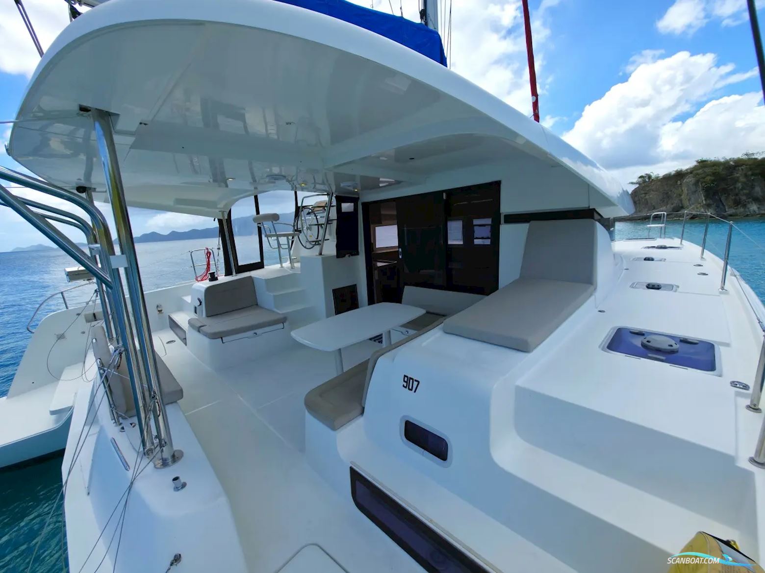 Lagoon 42