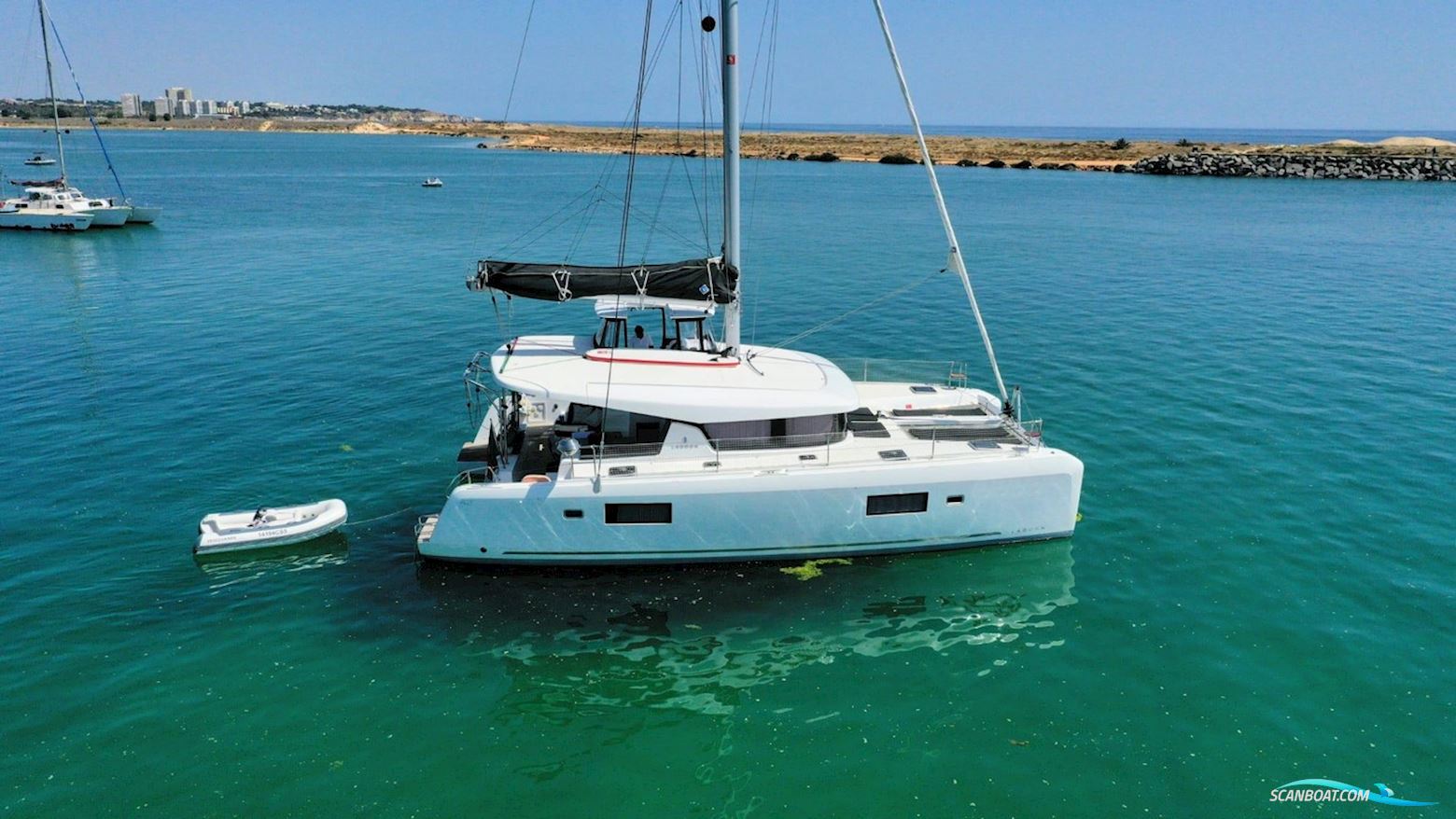 Lagoon 42