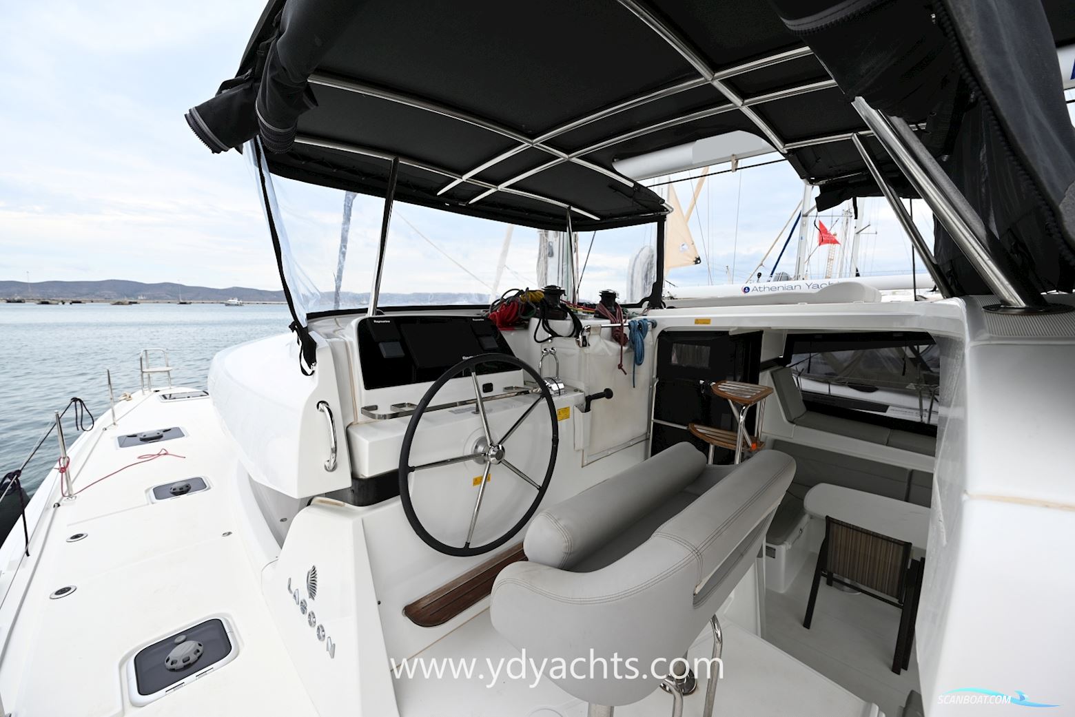 Lagoon 42
