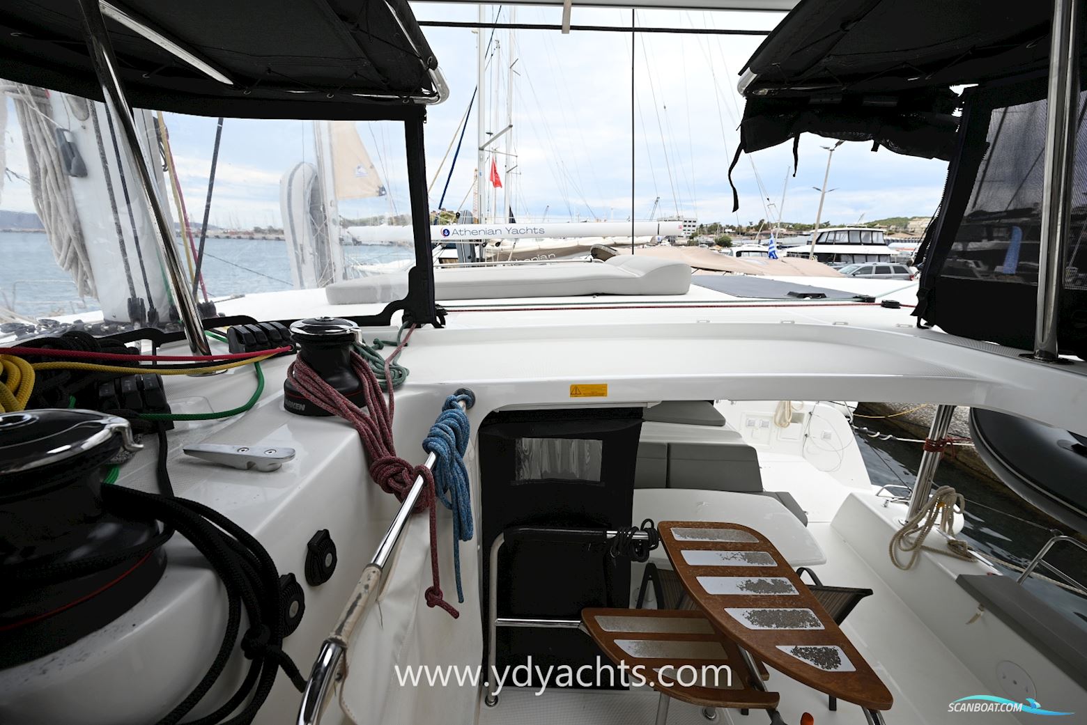 Lagoon 42