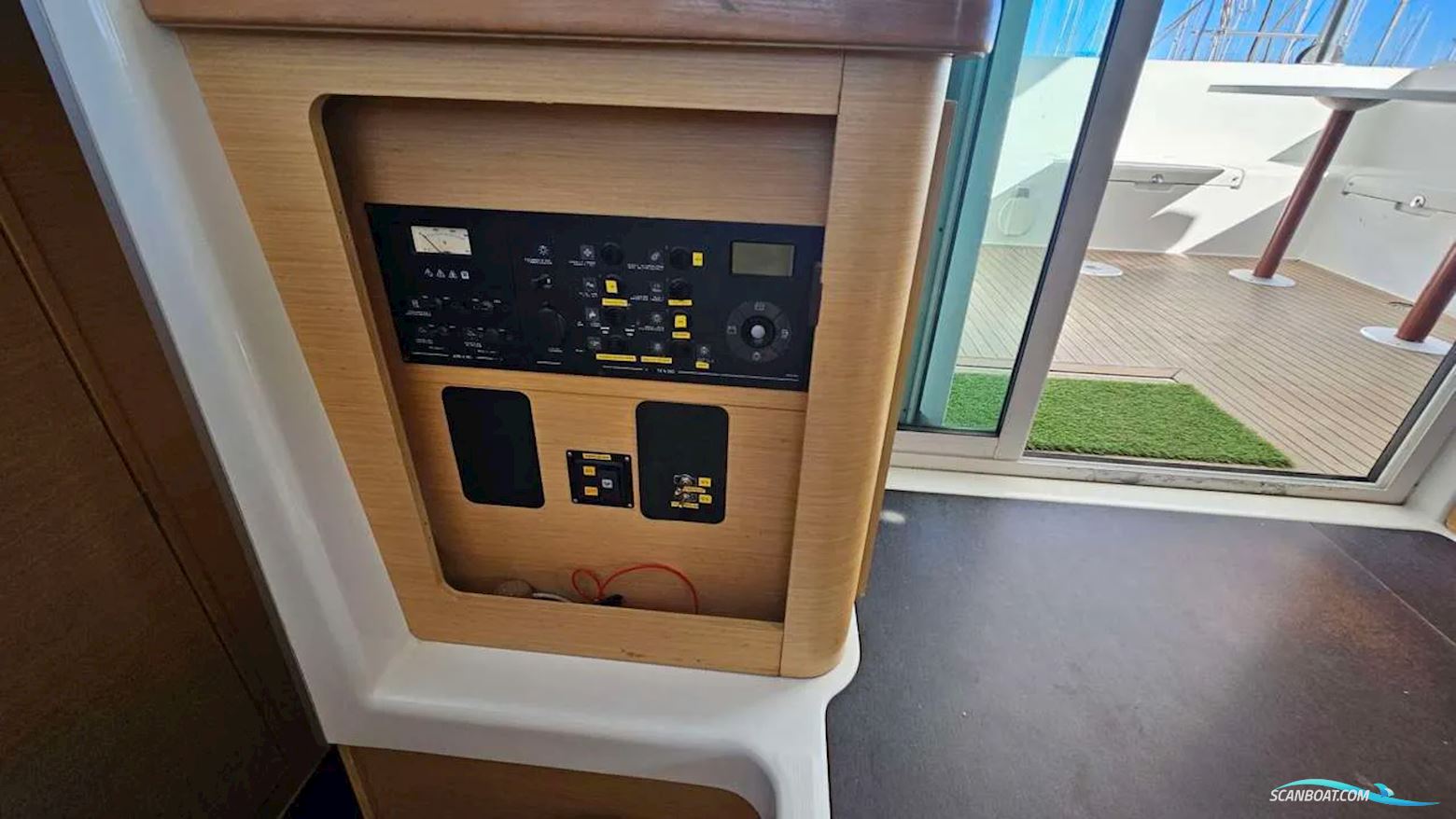 Lagoon 420