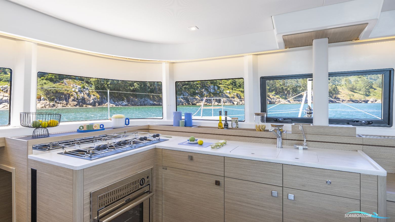Lagoon 43