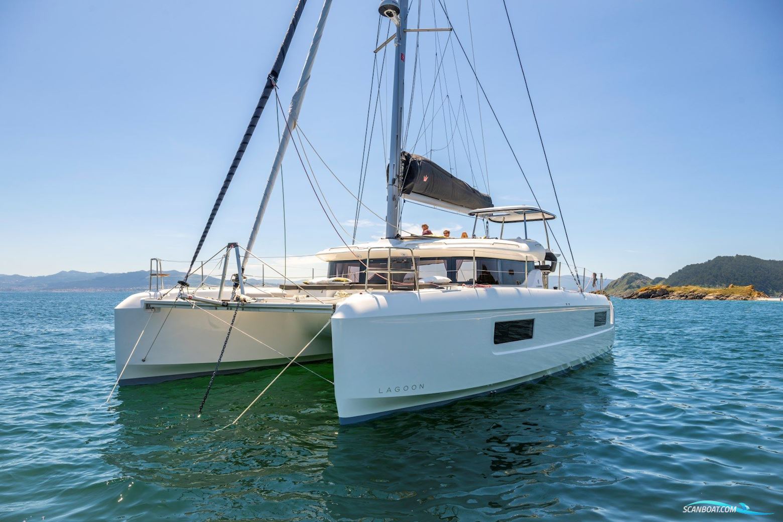 Lagoon 43