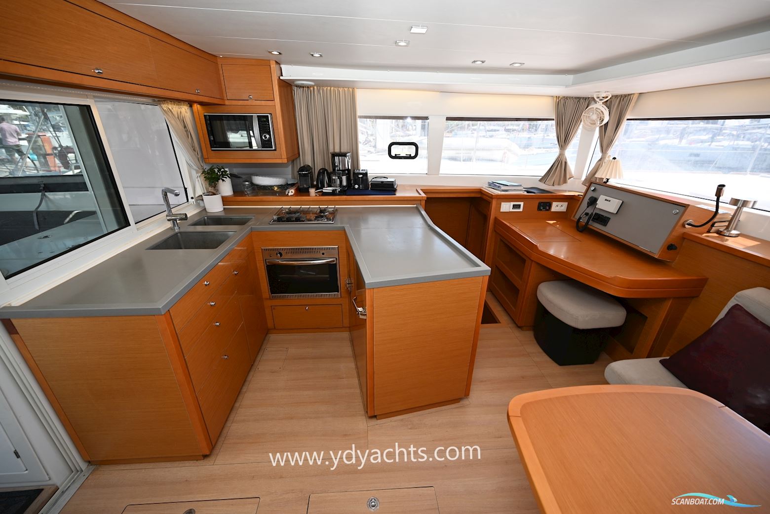 Lagoon 450 F