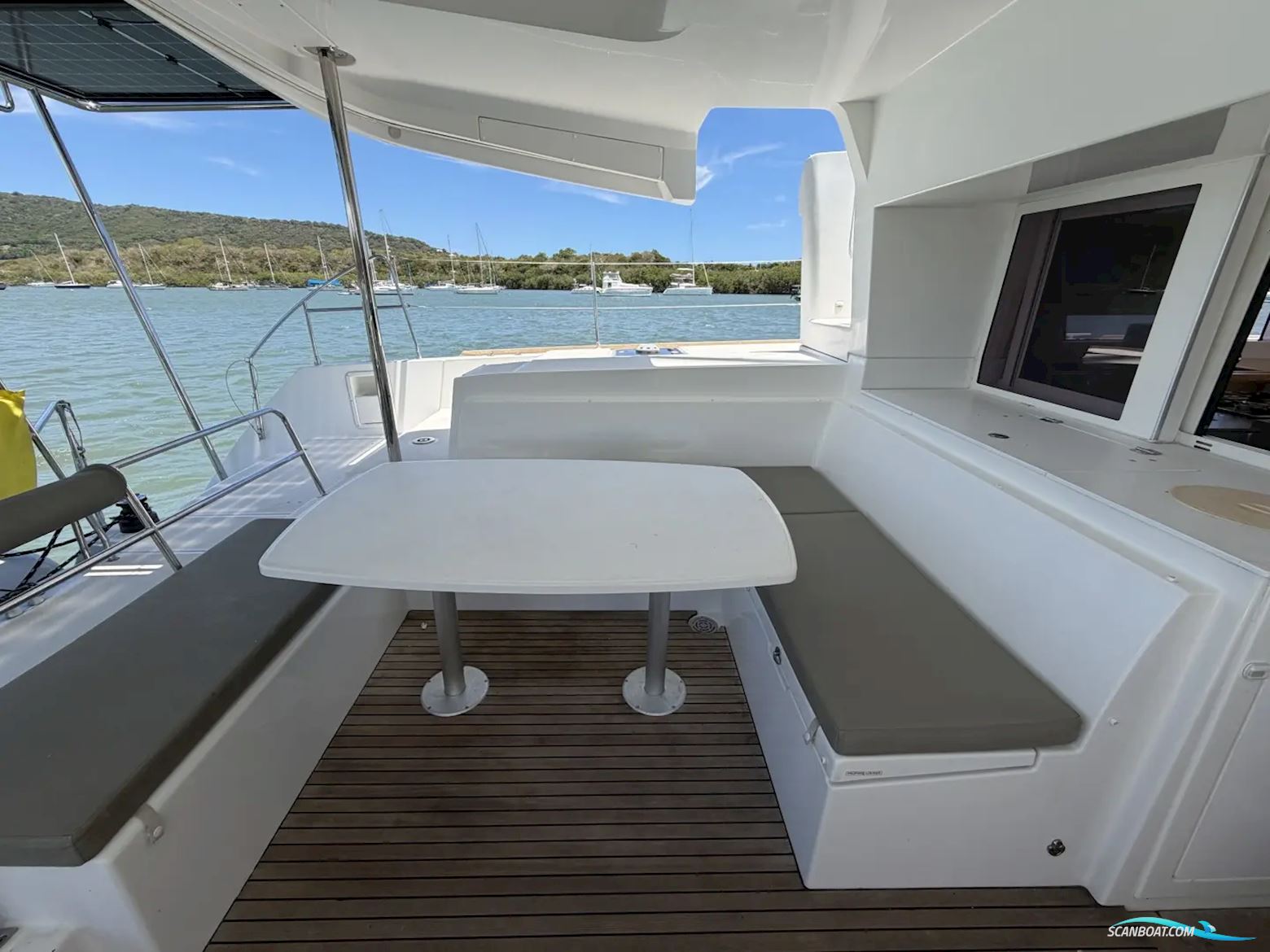 Lagoon 450 F