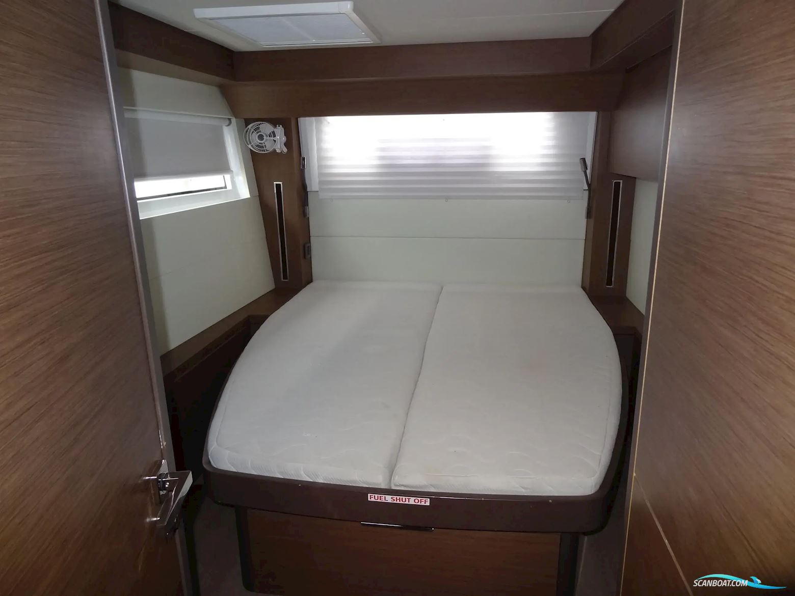 Lagoon 50