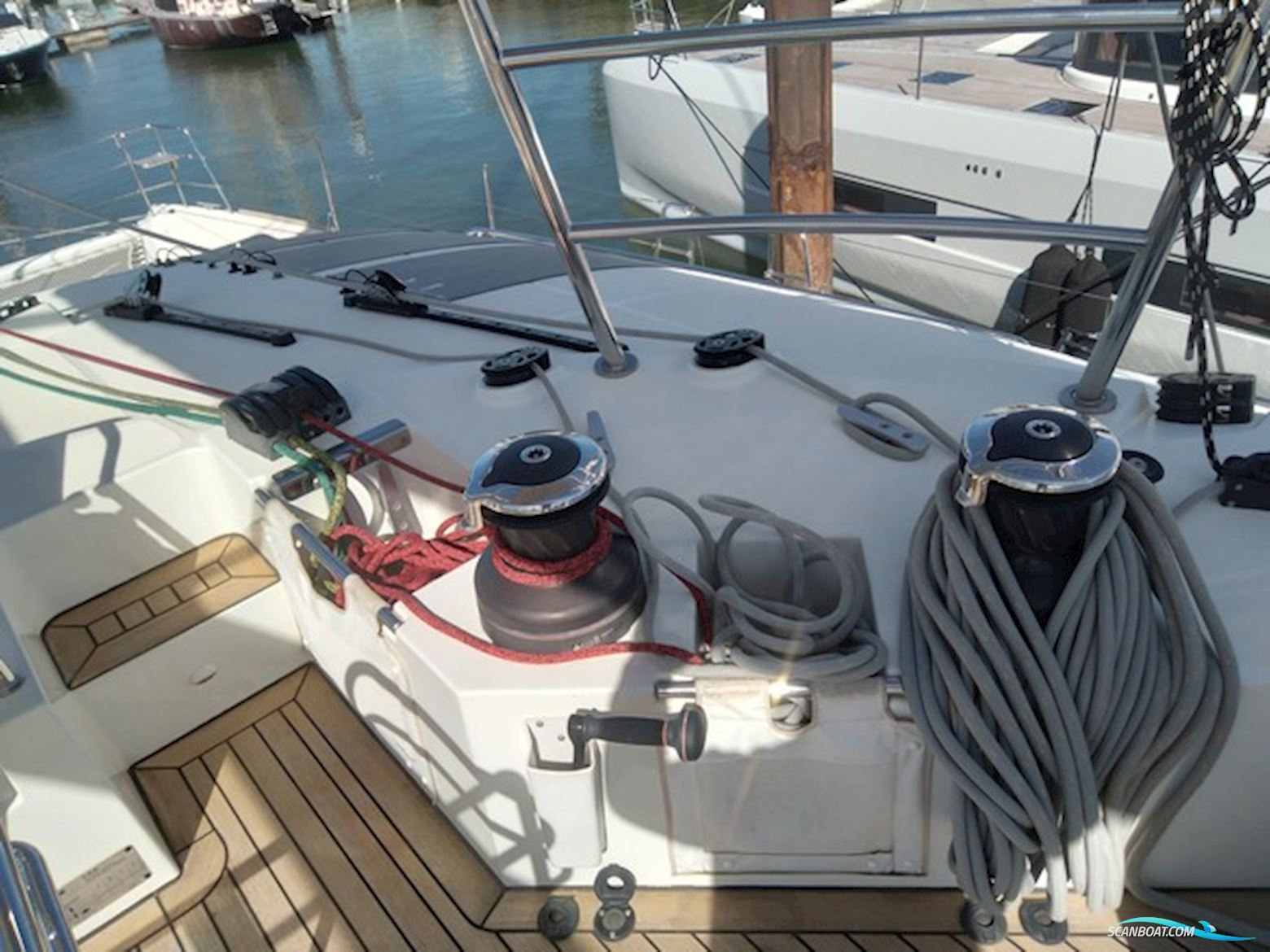 Lagoon 560